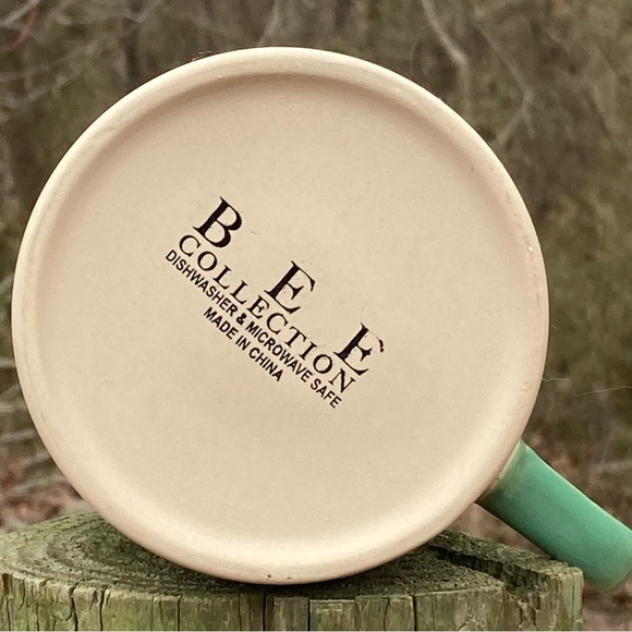 Adorable Bee Collection Stoneware Mug! - Picture 7 of 9